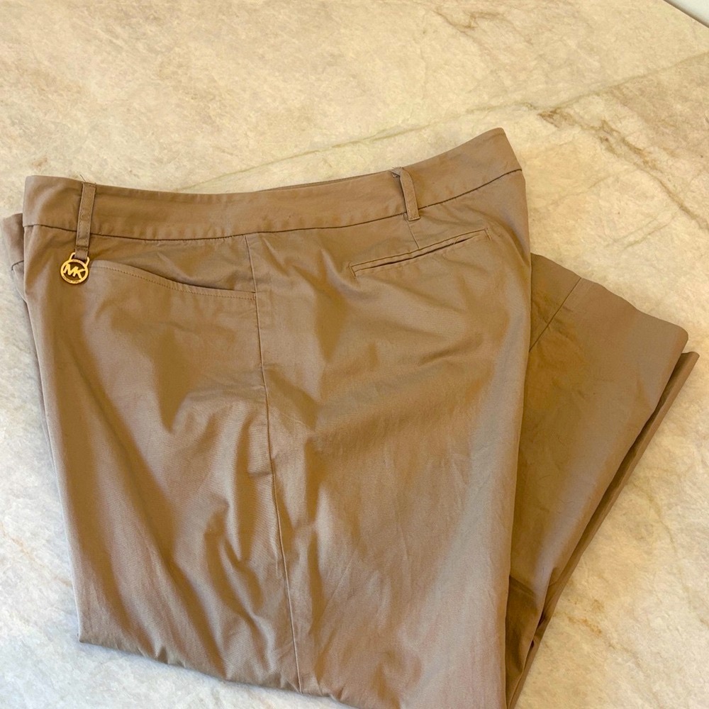 Michael Kors Size 14 Beige/Tan Capri Pants | Straight Leg, Stretch Cotton
